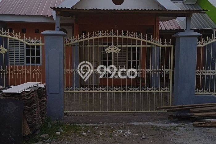 RARE UNIT! Rumah di Tamalanrea, 2 KT, Pemandangan Indah, Luas 90m² Bangunan 80m² RARE UNIT! Rumah di Tamalanrea, 2 KT, Pemandangan Indah, Luas 90m² Bangunan 80m²