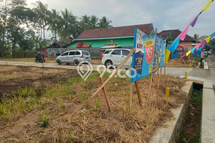 Tanah Dijual Lokasi Kepanjen, Malang dengan Luas Tanah 50m2 dan Status - Tanah Dijual Lokasi Kepanjen, Malang dengan Luas Tanah 50m2 dan Status -