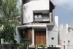 Rumah Eksklusif Siap Huni LT 221m2 di Cilandak, Jakarta Selatan Rumah Eksklusif Siap Huni LT 221m2 di Cilandak, Jakarta Selatan