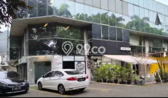 Unit Ruko Dijual di Jakarta Selatan LT 202m2 & LB 592m2 Unit Ruko Dijual di Jakarta Selatan LT 202m2 & LB 592m2