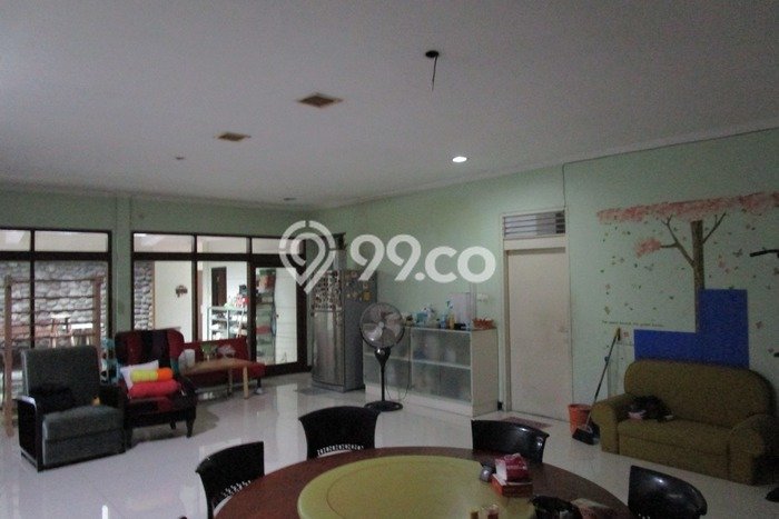 Dijual! Kantor di Surabaya Kota Surabaya LT 607m2 / LB 632m2 Kawasan Strategis Dijual! Kantor di Surabaya Kota Surabaya LT 607m2 / LB 632m2 Kawasan Strategis