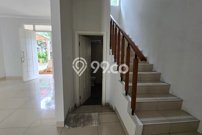 Jual Rumah Luas Elegan Dengan View Cantik di Summarecon Bekasi, Bekasi Jual Rumah Luas Elegan Dengan View Cantik di Summarecon Bekasi, Bekasi