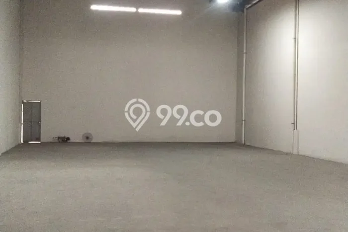 LOKASI BISNIS! Gudang Disewakan di Tambun Selatan, Luas 360m², Jalan Utama, Ready Usaha LOKASI BISNIS! Gudang Disewakan di Tambun Selatan, Luas 360m², Jalan Utama, Ready Usaha