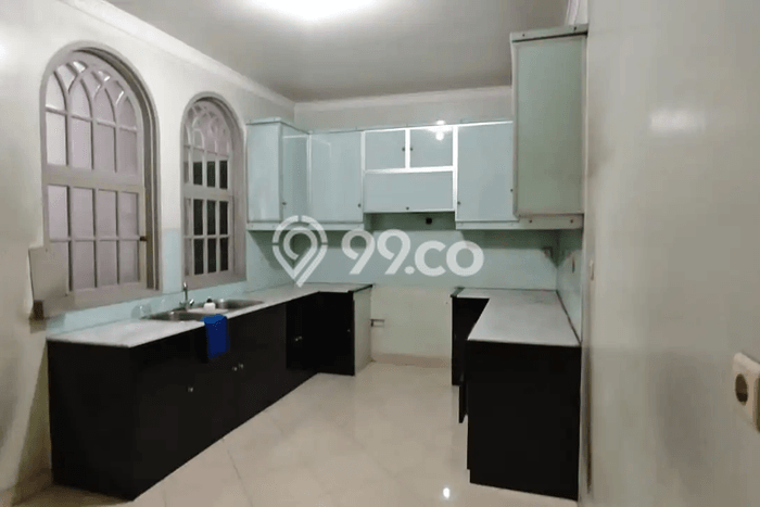 Dijual Rumah Premium dengan Fasilitas Sekitar Lengkap di Kebon Jeruk, Jakarta Barat Dijual Rumah Premium dengan Fasilitas Sekitar Lengkap di Kebon Jeruk, Jakarta Barat