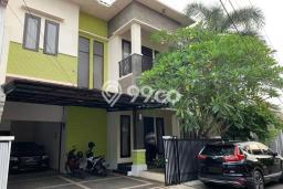 Rumah Elit Modern Tanpa Renovasi di Rawamangun Jakarta Timur Rumah Elit Modern Tanpa Renovasi di Rawamangun Jakarta Timur