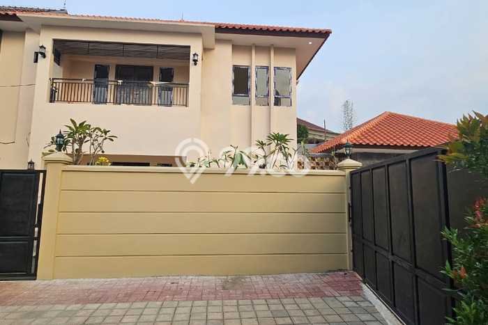 Rumah Eksklusif Dijual LT 580m2 di Kebayoran Baru, Jakarta Selatan Rumah Eksklusif Dijual LT 580m2 di Kebayoran Baru, Jakarta Selatan