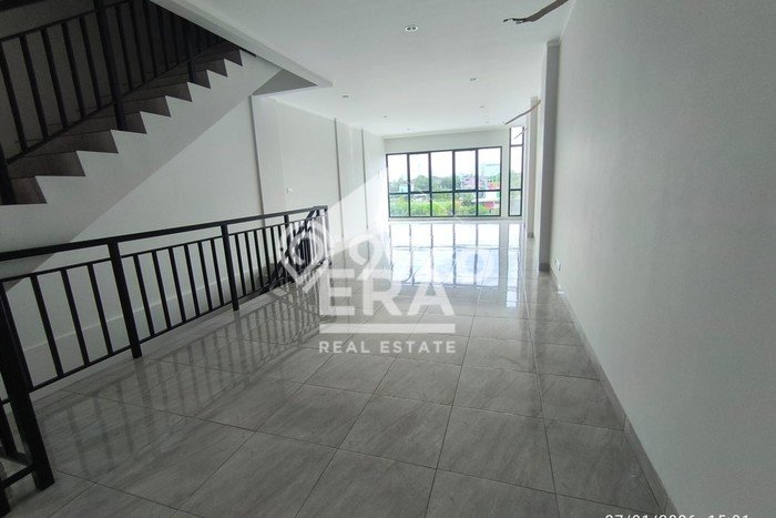 Disewakan Ruko di Kawasan Ramai Summarecon Bekasi Luas 225m2 Disewakan Ruko di Kawasan Ramai Summarecon Bekasi Luas 225m2