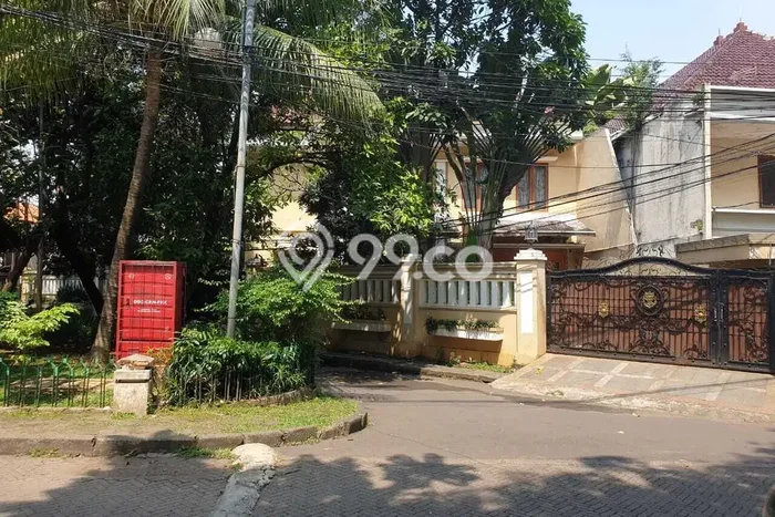 Dijual Rumah Mewah Elegan Dengan View Eksklusif di Pegangsaan, Jakarta Pusat Dijual Rumah Mewah Elegan Dengan View Eksklusif di Pegangsaan, Jakarta Pusat