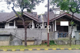 For Sale! Luxury House LT 432m2 Desain Modern di Kemang Pratama For Sale! Luxury House LT 432m2 Desain Modern di Kemang Pratama