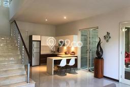 Ready to Use! Premium House LT 412m2 Desain Elegan di Citraland Ready to Use! Premium House LT 412m2 Desain Elegan di Citraland