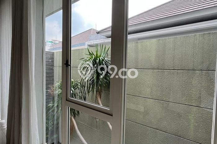 Dijual Rumah Mewah Exclusive di Lakarsantri, Surabaya Dijual Rumah Mewah Exclusive di Lakarsantri, Surabaya