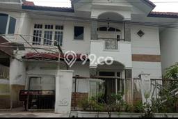Rumah Elit Modern Tanpa Renovasi di Mulyosari Surabaya Rumah Elit Modern Tanpa Renovasi di Mulyosari Surabaya