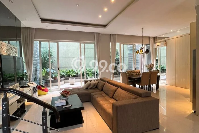 Dijual Rumah Mewah Exclusive di Lakarsantri, Surabaya Dijual Rumah Mewah Exclusive di Lakarsantri, Surabaya
