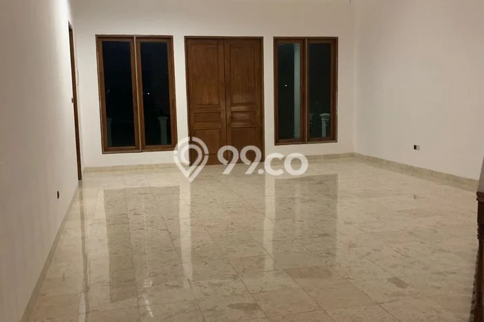 Rumah Kondisi Baik Disewakan di Ampera, Jakarta Selatan LT 1000m2, LB 1200m2 Rumah Kondisi Baik Disewakan di Ampera, Jakarta Selatan LT 1000m2, LB 1200m2