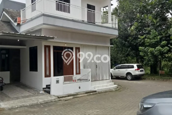 Hunian Cantik Modern Lb 150m2 di Pamulang, Tangerang Selatan Hunian Cantik Modern Lb 150m2 di Pamulang, Tangerang Selatan