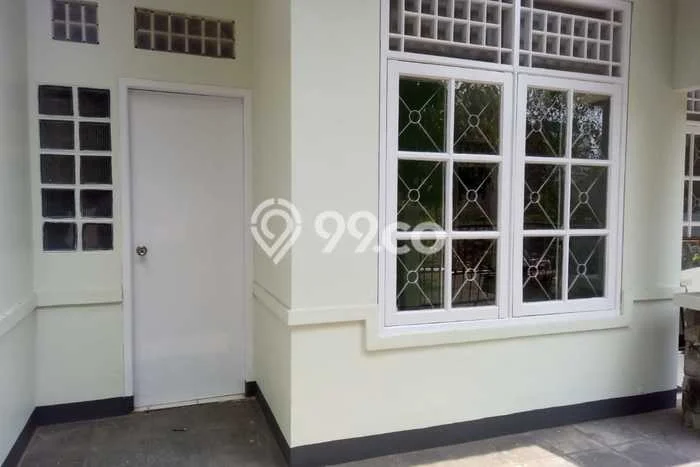 HARGA TERBAIK! Rumah di Graha Raya, 2 KT, Lingkungan Asri, Luas 170m² LB 70m² HARGA TERBAIK! Rumah di Graha Raya, 2 KT, Lingkungan Asri, Luas 170m² LB 70m²