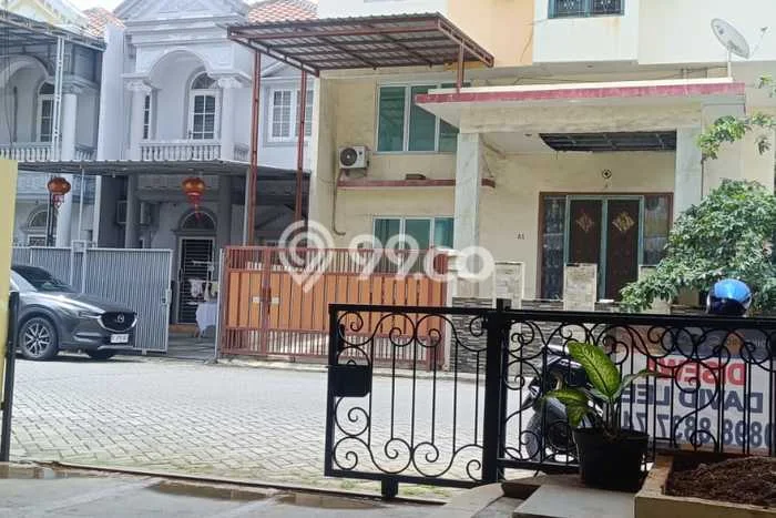 Disewakan Rumah Murah di Taman Palem Jakarta Barat dengan 4 KT Disewakan Rumah Murah di Taman Palem Jakarta Barat dengan 4 KT