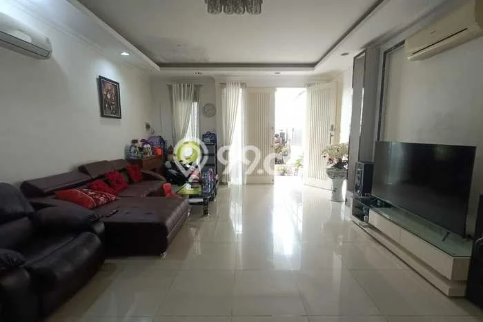 Siap Huni Rumah Mewah 5 Kamar di Cengkareng Dekat ke Mana Saja Siap Huni Rumah Mewah 5 Kamar di Cengkareng Dekat ke Mana Saja