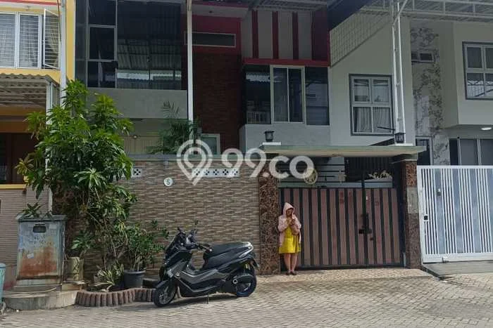 Siap Huni Rumah Mewah 5 Kamar di Cengkareng Dekat ke Mana Saja Siap Huni Rumah Mewah 5 Kamar di Cengkareng Dekat ke Mana Saja