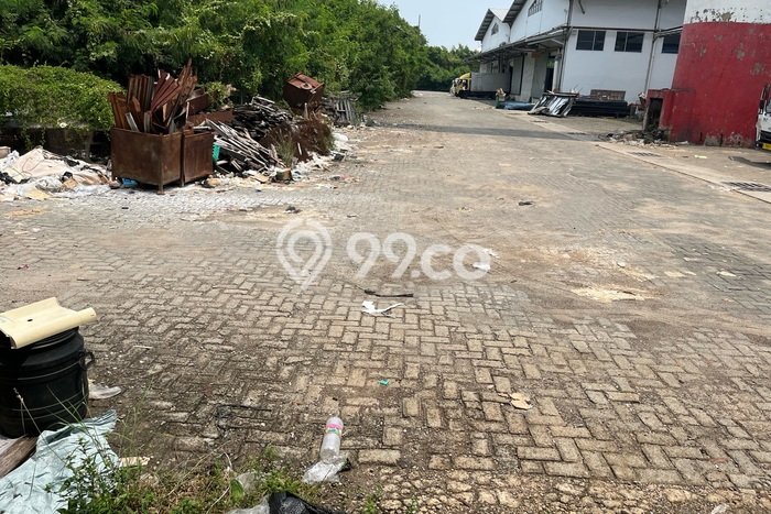 Unit Gudang Disewakan di Angke di Area Ramai & Strategis Unit Gudang Disewakan di Angke di Area Ramai & Strategis