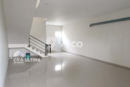 Disewakan Ruko Premium di Batununggal, Luas 240m2m², Area Ramai Disewakan Ruko Premium di Batununggal, Luas 240m2m², Area Ramai