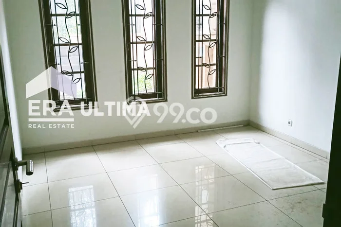 Lokasi terbaik! Rumah siap pakai dikontrakkan di Batununggal LB 300m2 Lokasi terbaik! Rumah siap pakai dikontrakkan di Batununggal LB 300m2