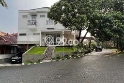 Siap Huni Rumah Mewah 6 Kamar di Arcamanik Dekat ke Mana Pun Siap Huni Rumah Mewah 6 Kamar di Arcamanik Dekat ke Mana Pun