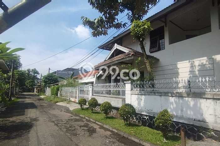 Jual Rumah Mewah Megah Dengan View Eksklusif di Pasir Koja, Bandung Jual Rumah Mewah Megah Dengan View Eksklusif di Pasir Koja, Bandung
