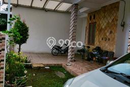 PROPERTI UNGGULAN! Rumah Strategis di Pondok Tjandra, Luas 240m2m² Bangunan 200m2m² PROPERTI UNGGULAN! Rumah Strategis di Pondok Tjandra, Luas 240m2m² Bangunan 200m2m²