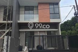 Dijual Cepat Rumah Bagus Siap Huni LB 130m2 di Tenggilis Mejoyo, Surabaya Dijual Cepat Rumah Bagus Siap Huni LB 130m2 di Tenggilis Mejoyo, Surabaya