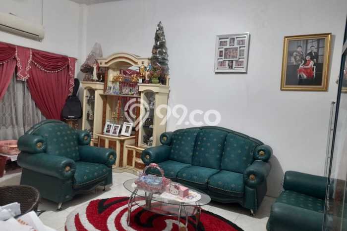 Rumah Elit LB 300m2 Siap Pakai Desain Elegan di Kesenden, Cirebon Rumah Elit LB 300m2 Siap Pakai Desain Elegan di Kesenden, Cirebon