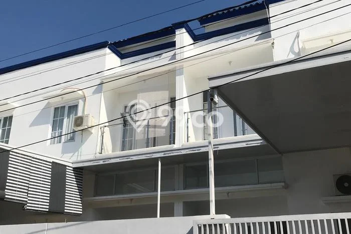 Dijual Hunian Rumah Nyaman 4 Kamar di Cirebon Kota, Cirebon Dijual Hunian Rumah Nyaman 4 Kamar di Cirebon Kota, Cirebon