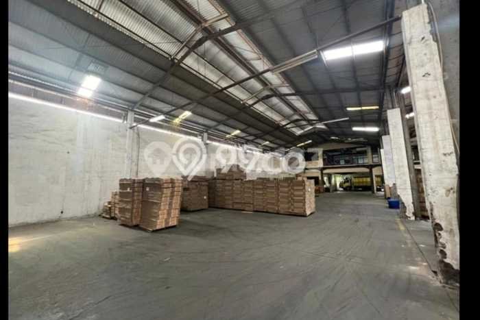 Gudang Dijual di Tangerang LT 3107m2 & LB 2915m2 Lokasi Terbaik! Gudang Dijual di Tangerang LT 3107m2 & LB 2915m2 Lokasi Terbaik!
