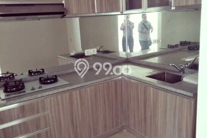 Hunian Apartemen Eksklusif untuk Dijual di Jakarta Barat dengan 3 BR & 2 Kamar Mandi Hunian Apartemen Eksklusif untuk Dijual di Jakarta Barat dengan 3 BR & 2 Kamar Mandi