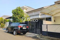 Rumah Luxury Modern Siap Huni di Intercon Jakarta Barat Rumah Luxury Modern Siap Huni di Intercon Jakarta Barat