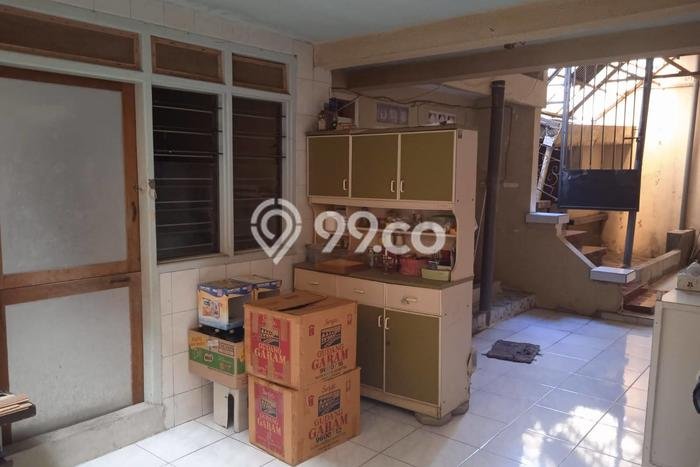 Dijual Cepat Rumah Favorit Siap Huni LB 200m2 di Tambaksari, Surabaya Dijual Cepat Rumah Favorit Siap Huni LB 200m2 di Tambaksari, Surabaya
