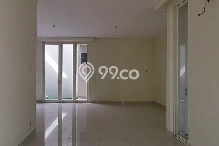 Rumah di Tandes, Surabaya, Luas 160m2m² LB 185m2m² Rumah di Tandes, Surabaya, Luas 160m2m² LB 185m2m²