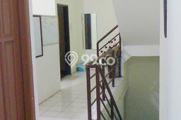 Ruko untuk disewa di Rungkut punya LT 80m2 & LB 175m2 harga sewa kompetitif Ruko untuk disewa di Rungkut punya LT 80m2 & LB 175m2 harga sewa kompetitif