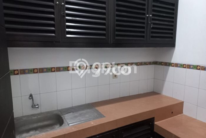 Rumah Minimalis 4 Kamar LT 96m2 di Manyar Rumah Minimalis 4 Kamar LT 96m2 di Manyar