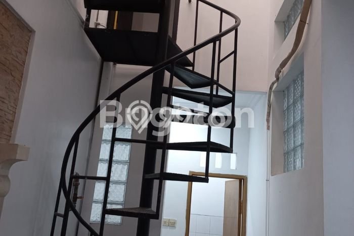 Rumah Minimalis 4 Kamar LT 96m2 di Manyar Rumah Minimalis 4 Kamar LT 96m2 di Manyar