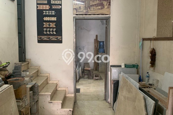 Ruko Dijual di Jakarta Selatan LT 274m2 & LB 600m2 Lokasi Terbaik! Ruko Dijual di Jakarta Selatan LT 274m2 & LB 600m2 Lokasi Terbaik!