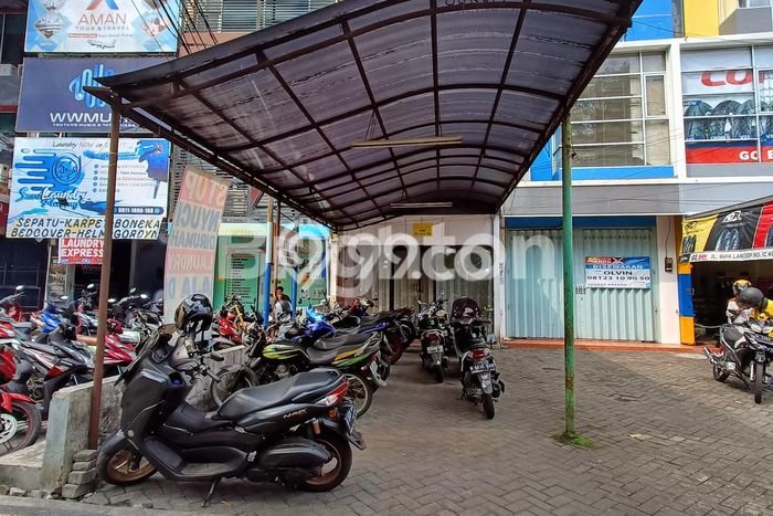 Ruko Kawasan , Luas 120m2m², Kawasan Bisnis, Ramai Ruko Kawasan , Luas 120m2m², Kawasan Bisnis, Ramai