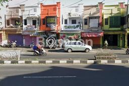 Ruko Dijual di Malang LT 60m2 & LB 120m2 Lokasi Terbaik! Ruko Dijual di Malang LT 60m2 & LB 120m2 Lokasi Terbaik!