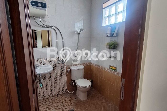 For Sale! Luxury House LT 240m2 Desain Modern di Villa Puncak Tidar For Sale! Luxury House LT 240m2 Desain Modern di Villa Puncak Tidar