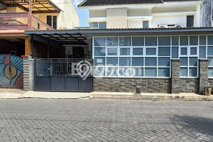 Bisa KPR! Rumah Asri area , Luas 110m2m² Bangunan 100m2m² Bisa KPR! Rumah Asri area , Luas 110m2m² Bangunan 100m2m²