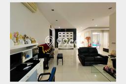 Siap Huni Rumah Mewah 5 Kamar di Dukuh Pakis Dekat ke Mana Pun Siap Huni Rumah Mewah 5 Kamar di Dukuh Pakis Dekat ke Mana Pun