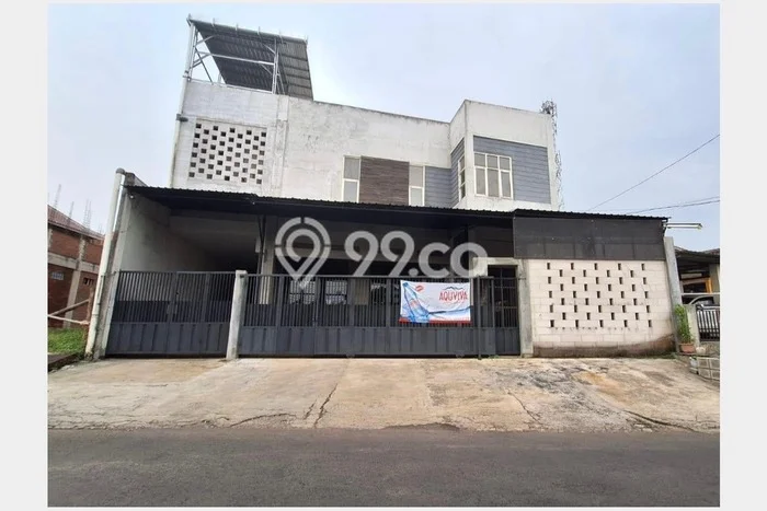 Unit Ruko Dijual di Malang LT 1603m2 & LB 1603m2 Unit Ruko Dijual di Malang LT 1603m2 & LB 1603m2