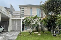 Rumah Elit LB 240m2 Siap Huni Desain Elegan di Pakuwon Indah, Surabaya Rumah Elit LB 240m2 Siap Huni Desain Elegan di Pakuwon Indah, Surabaya