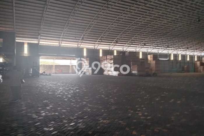 Unit Gudang Paling Strategis di Asemrowo Surabaya dengan LB 17000m2 Unit Gudang Paling Strategis di Asemrowo Surabaya dengan LB 17000m2