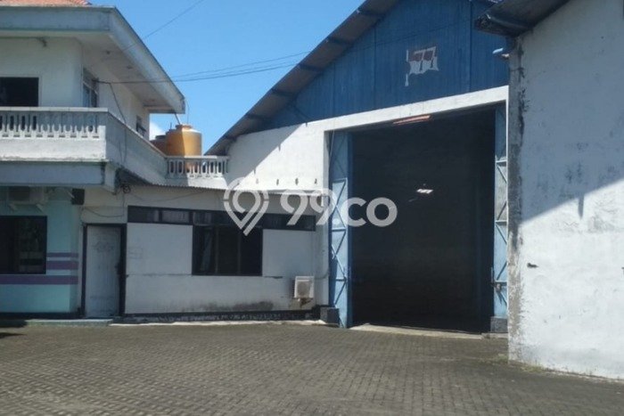 Jual Pabrik Kawasan Manyar, Luas 5500m2m², Area Komersial, Akses Strategis Jual Pabrik Kawasan Manyar, Luas 5500m2m², Area Komersial, Akses Strategis